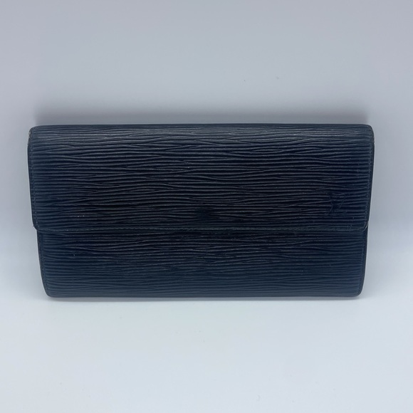 Louis Vuitton EPI Leather Long Wallet - Picture 3 of 15